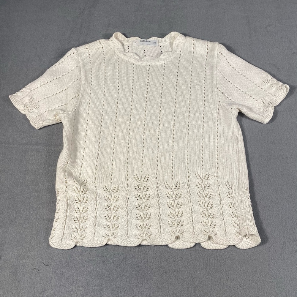 St Michael Women’s White Textured Knit Top, short sleeve, scalloped hem, size 10